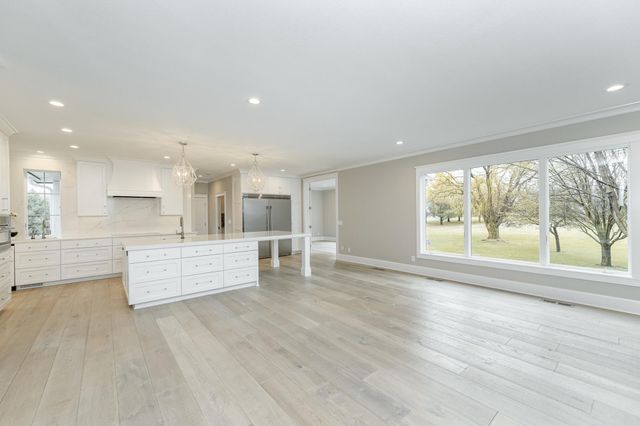 2736 Headland Court SW, Rochester, MN 55902