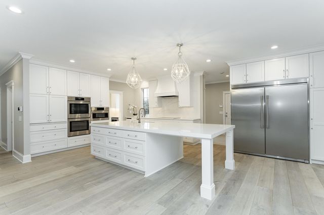 2736 Headland Court SW, Rochester, MN 55902