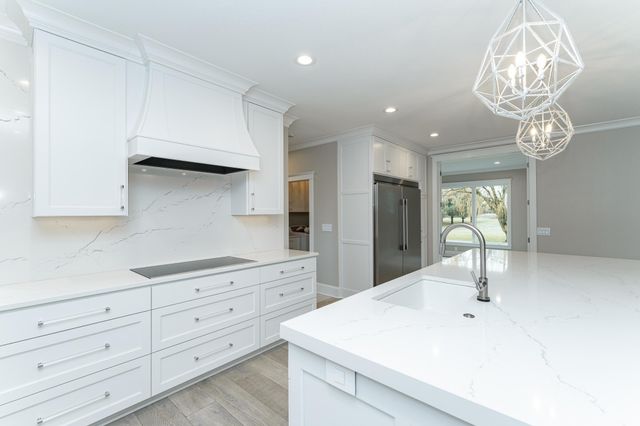 2736 Headland Court SW, Rochester, MN 55902