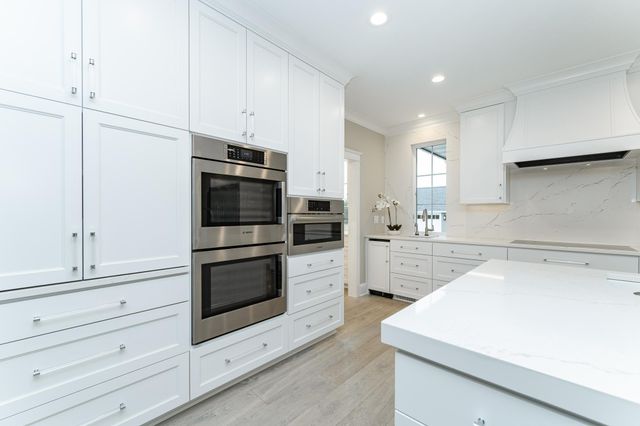 2736 Headland Court SW, Rochester, MN 55902