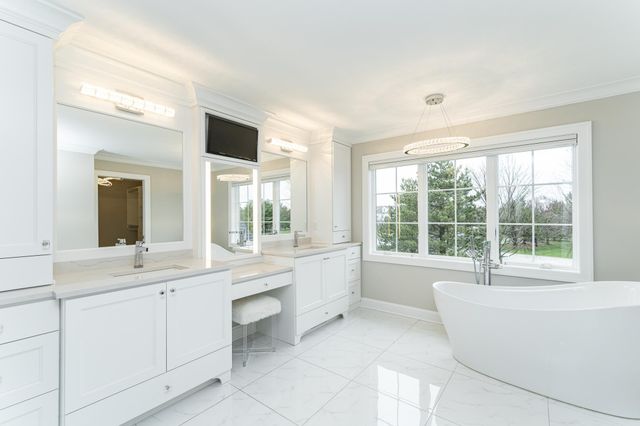 2736 Headland Court SW, Rochester, MN 55902