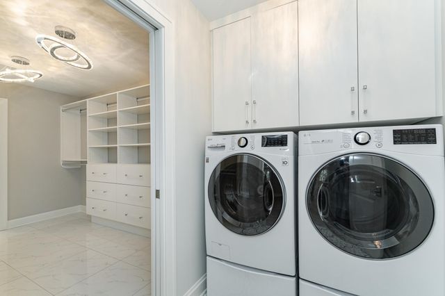 2736 Headland Court SW, Rochester, MN 55902