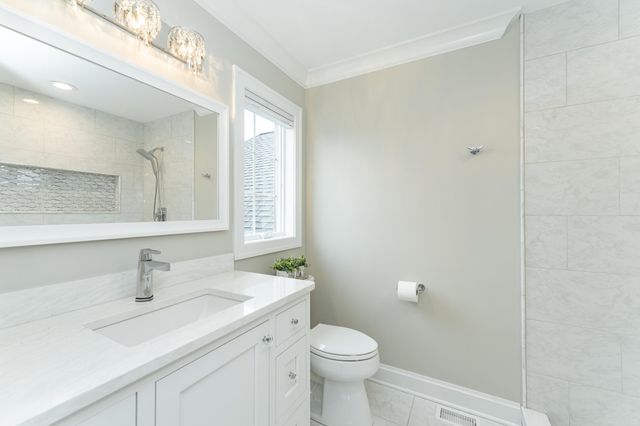 2736 Headland Court SW, Rochester, MN 55902