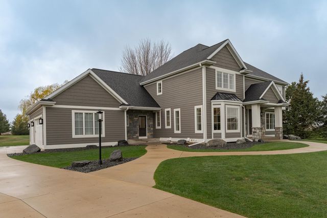 2736 Headland Court SW, Rochester, MN 55902