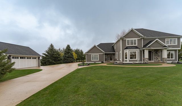 2736 Headland Court SW, Rochester, MN 55902