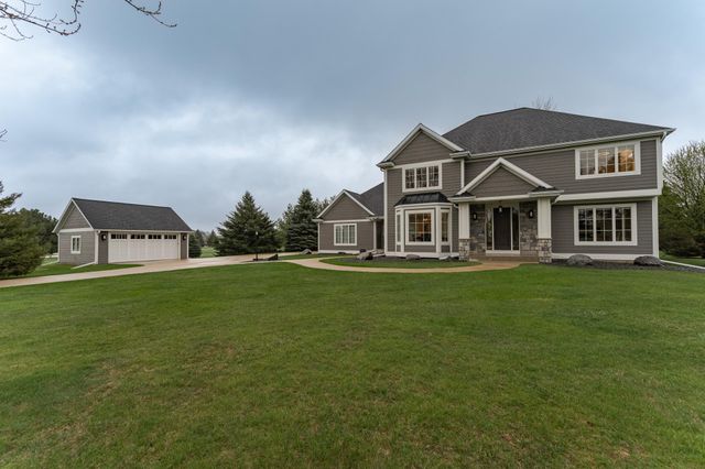 2736 Headland Court SW, Rochester, MN 55902