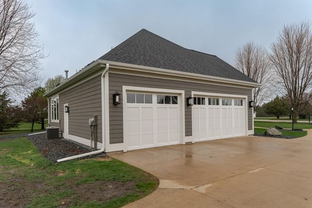 2736 Headland Court SW, Rochester, MN 55902