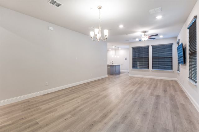 1515 Jackson Street, Carrollton, TX 75006