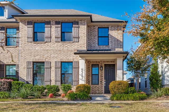 1515 Jackson Street, Carrollton, TX 75006