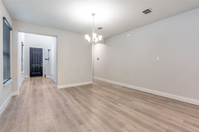 1515 Jackson Street, Carrollton, TX 75006