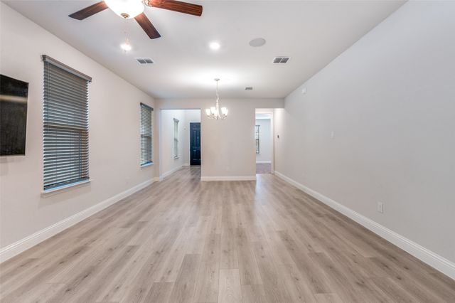 1515 Jackson Street, Carrollton, TX 75006