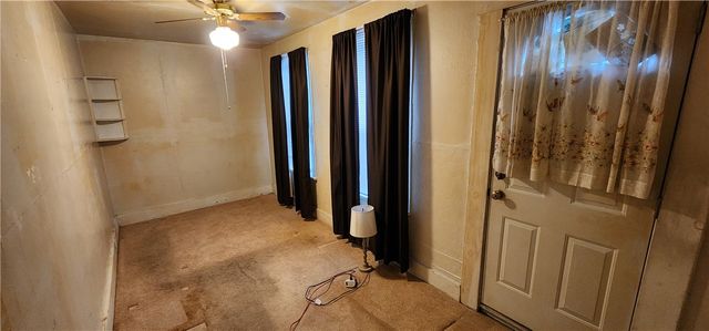 645 Illinois Ave, Braddock Hills, PA 15221