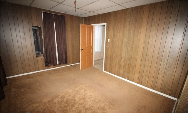 645 Illinois Ave, Braddock Hills, PA 15221