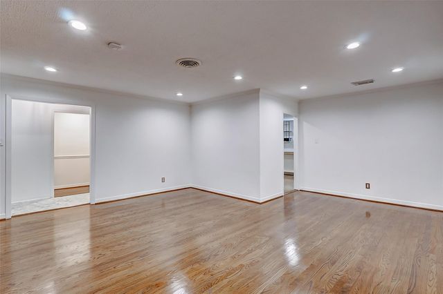 1202 Shadeland Drive, Houston, TX 77043