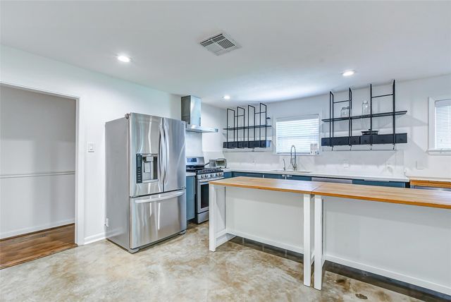 1202 Shadeland Drive, Houston, TX 77043