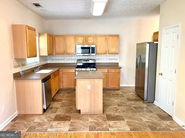 960 Millrace Way, Sugar Hill, GA 30518