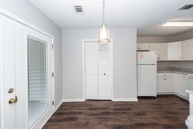 7955 Timbercreek Unit G, North Charleston, SC 29418