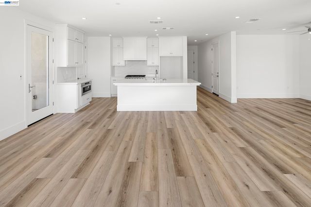 10 Grey Whale Place, Bethel Island, CA 94511