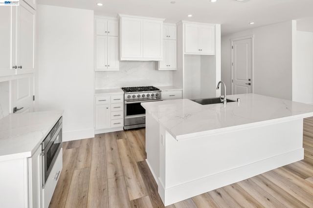 10 Grey Whale Place, Bethel Island, CA 94511