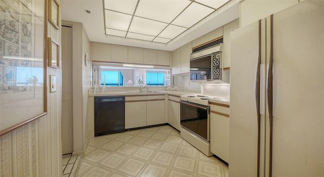 988 BLVD OF THE ARTS 1411, Sarasota, FL 34236