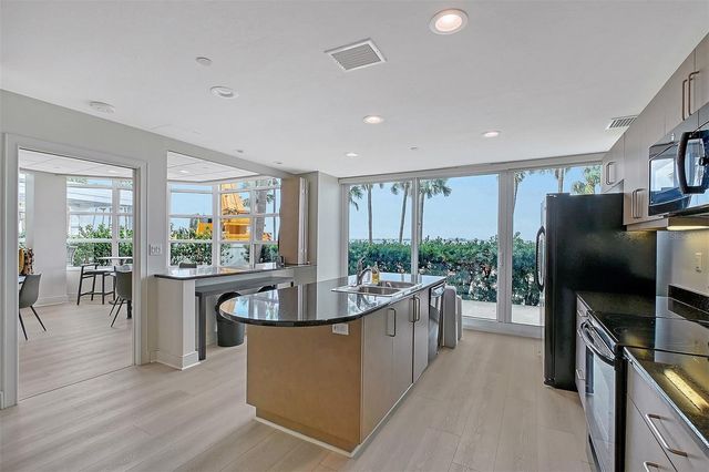 988 BLVD OF THE ARTS 1411, Sarasota, FL 34236