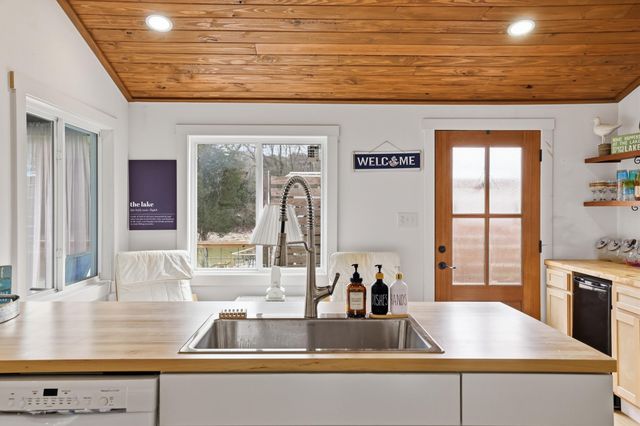 1768 Wells Landing Road, Danville, KY 40422