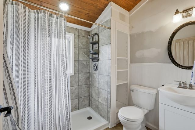 1768 Wells Landing Road, Danville, KY 40422