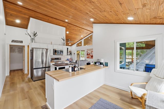 1768 Wells Landing Road, Danville, KY 40422