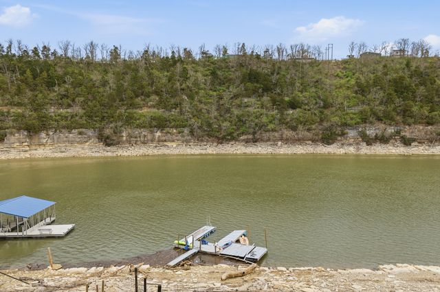 1768 Wells Landing Road, Danville, KY 40422