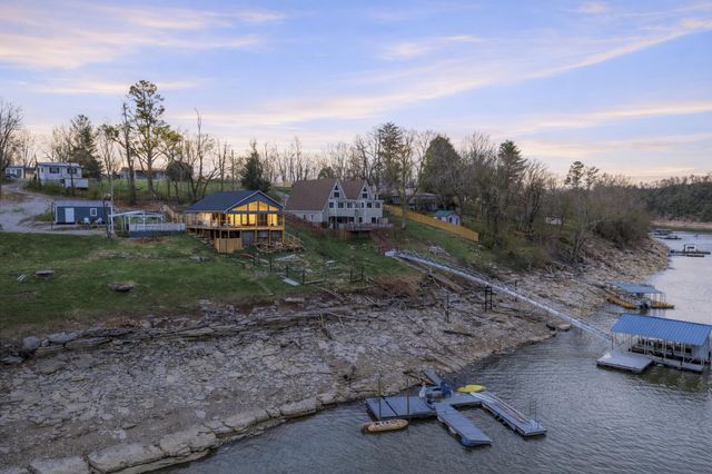 1768 Wells Landing Road, Danville, KY 40422