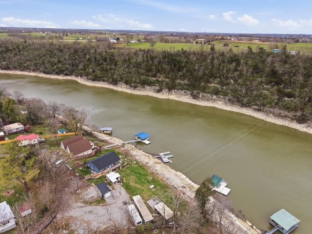 1768 Wells Landing Road, Danville, KY 40422