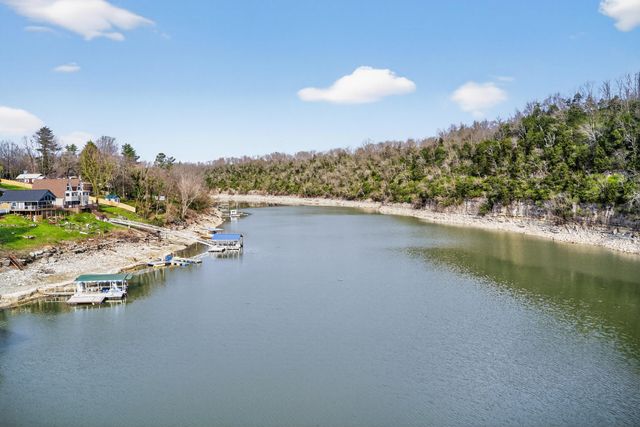 1768 Wells Landing Road, Danville, KY 40422