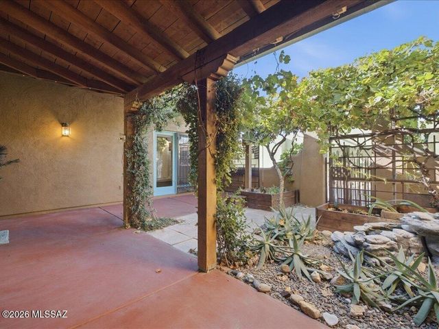 5280 S Thunder Sky Way, Tucson, AZ 85747