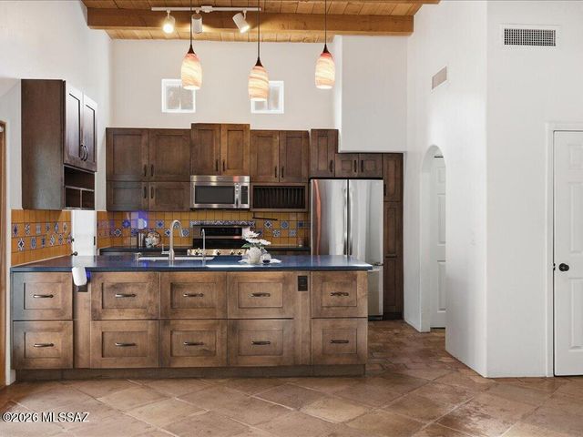 5280 S Thunder Sky Way, Tucson, AZ 85747