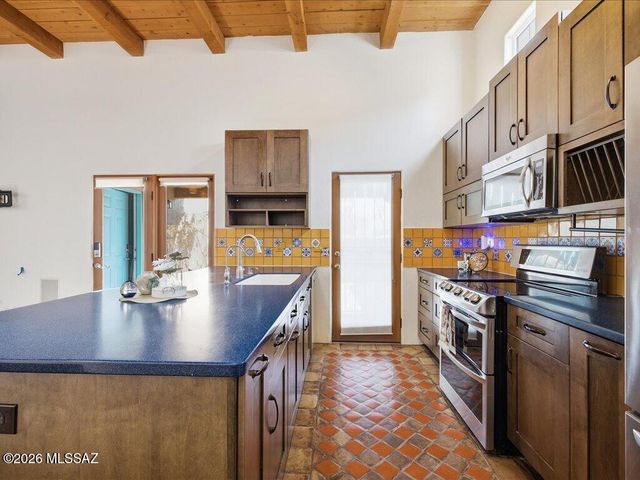 5280 S Thunder Sky Way, Tucson, AZ 85747