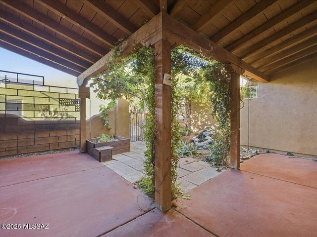 5280 S Thunder Sky Way, Tucson, AZ 85747