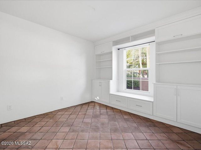 5280 S Thunder Sky Way, Tucson, AZ 85747