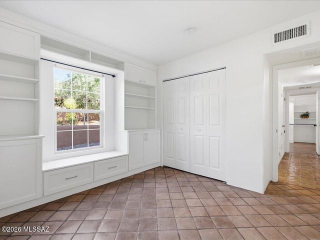 5280 S Thunder Sky Way, Tucson, AZ 85747