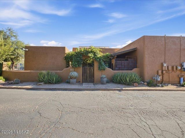 5280 S Thunder Sky Way, Tucson, AZ 85747