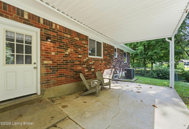 3700 Templewood Dr, Louisville, KY 40219