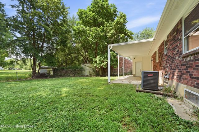 3700 Templewood Dr, Louisville, KY 40219
