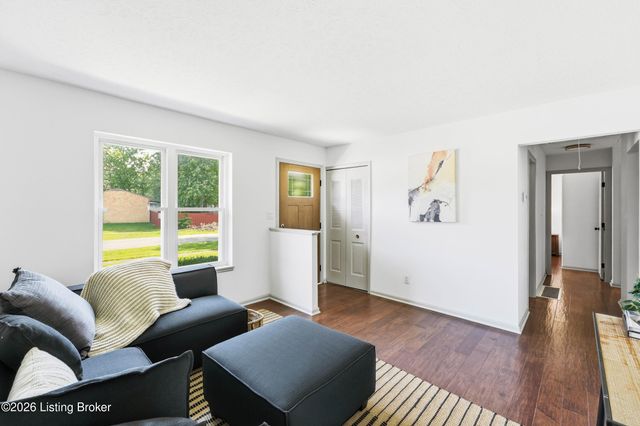 3700 Templewood Dr, Louisville, KY 40219