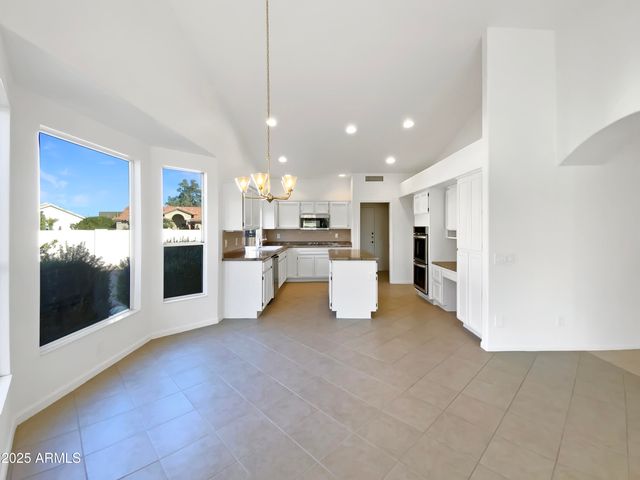 25440 S FLAME TREE Drive, Sun Lakes, AZ 85248