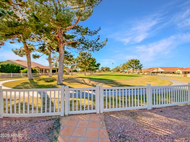 25440 S FLAME TREE Drive, Sun Lakes, AZ 85248