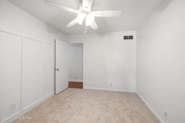 2628 Cedar Point Rd, La Grange, KY 40031