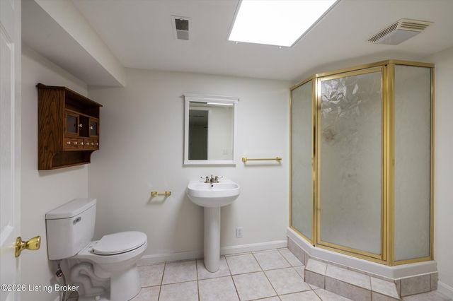 2628 Cedar Point Rd, La Grange, KY 40031