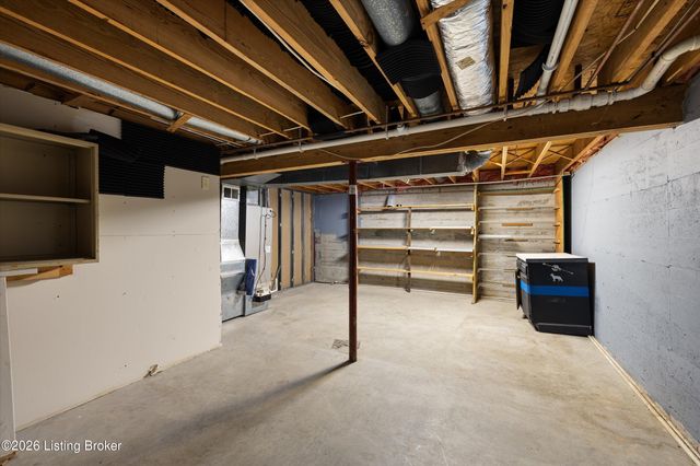 2628 Cedar Point Rd, La Grange, KY 40031