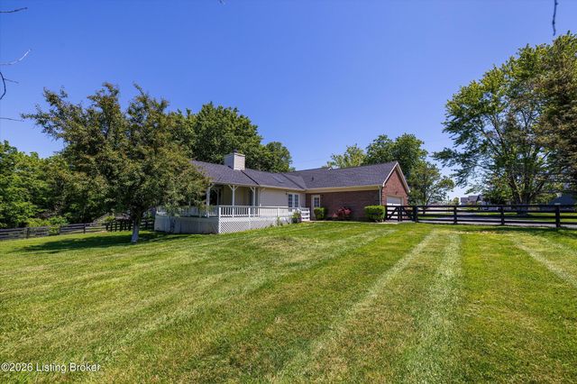 2628 Cedar Point Rd, La Grange, KY 40031