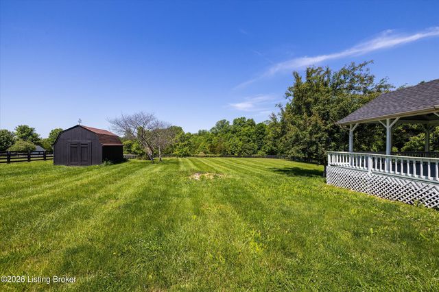 2628 Cedar Point Rd, La Grange, KY 40031