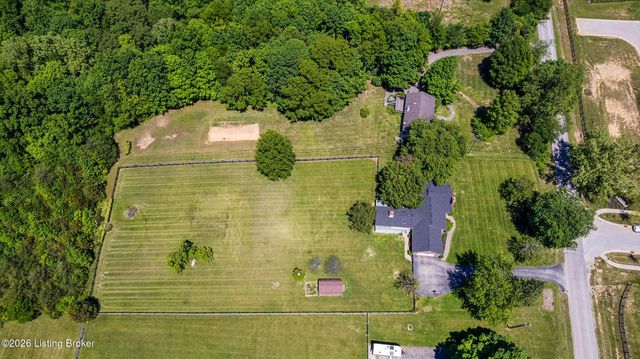 2628 Cedar Point Rd, La Grange, KY 40031